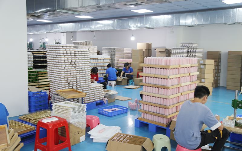 Glass spraying production line Glass spraying production line